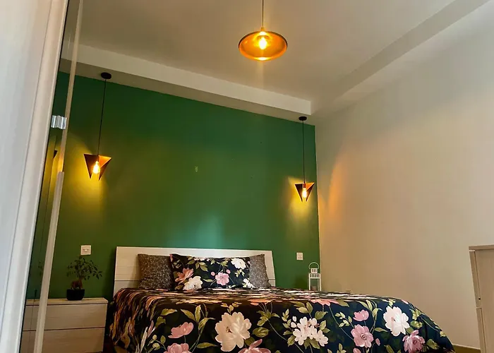 Airport Accommodation Deluxe Bedroom And Private Bathroom Near Airport Self Check In And Self Check Out