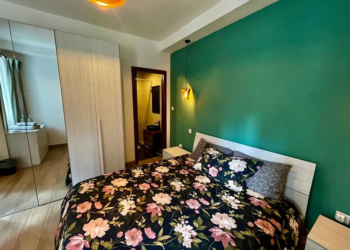 Airport Accommodation Deluxe Bedroom And Private Bathroom Near Airport Self Check In And Self Check Out