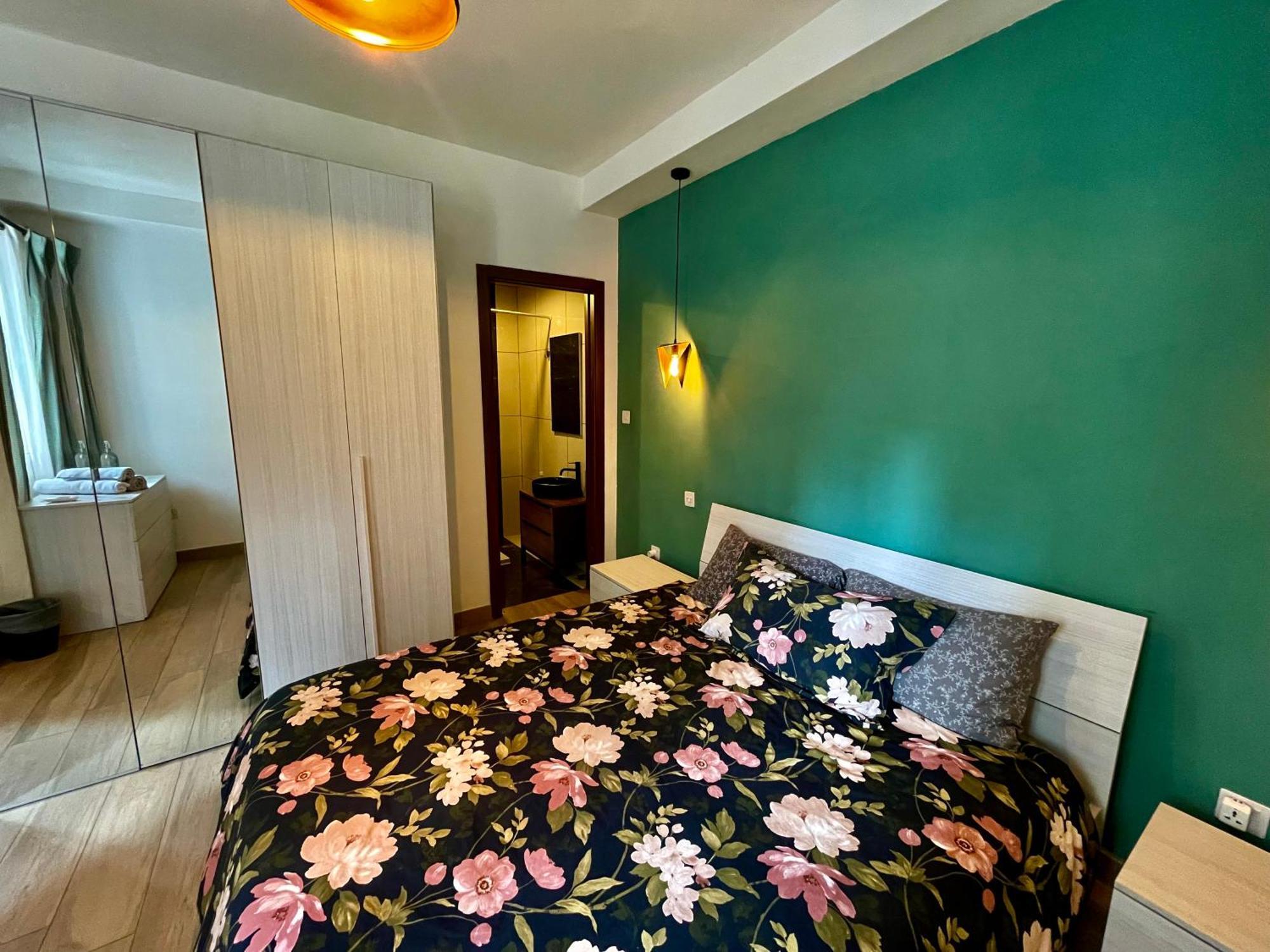 Airport Deluxe Bedroom And Private Bathroom Near Airport Self Check In And Self Check Out * Mqabba